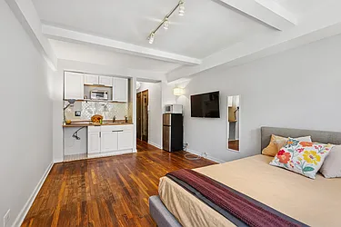 320 East 42nd Street, #602