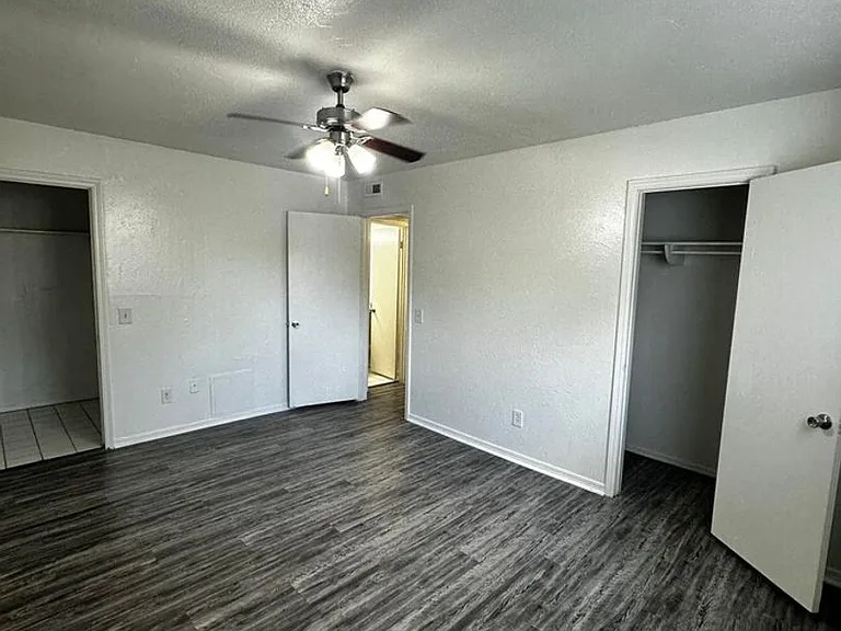 Summerplace Apartments — Photo 15