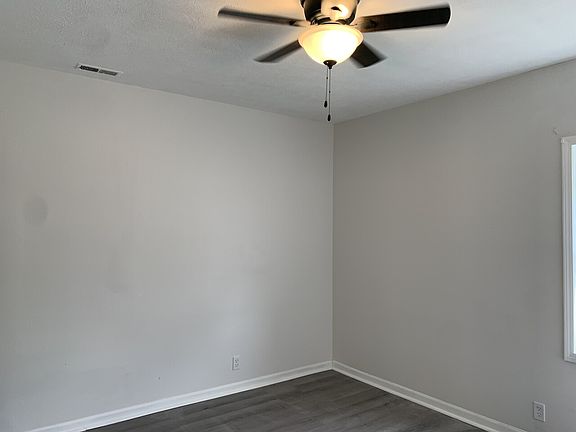3rd image of 3202 Mishawaka Ave #A