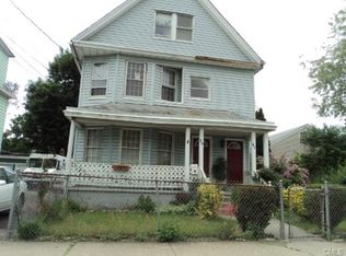 32 Carroll Ct, Bridgeport, CT 06607