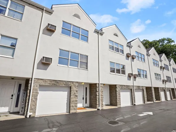 55 Woodland Place APT 2, Stamford, CT 06902