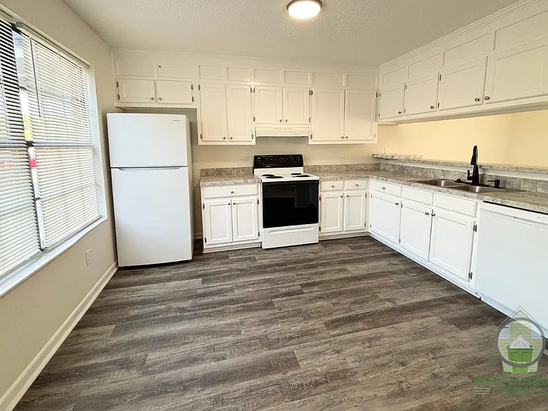 1216 N Main St #B2 — Photo 4