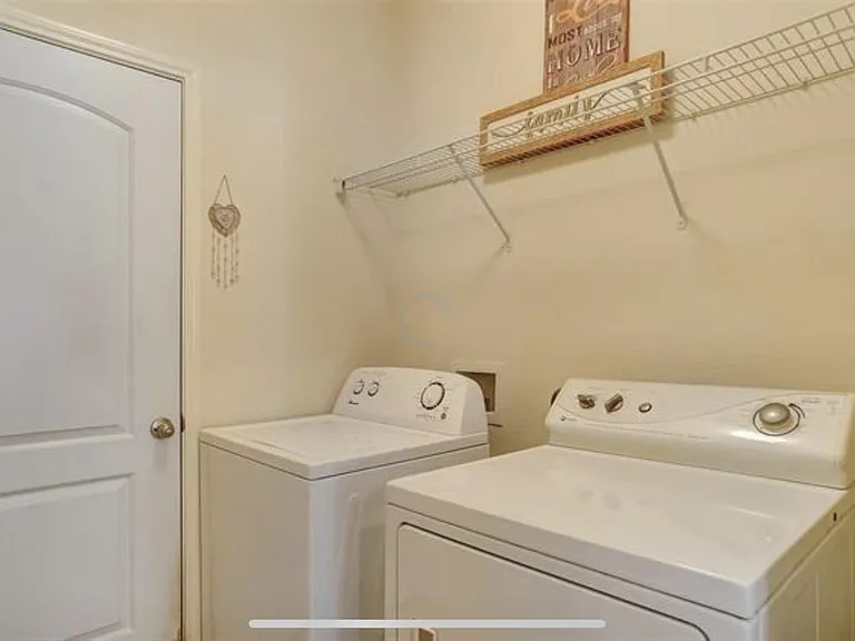 2122 Sable Wood Dr — Photo 4