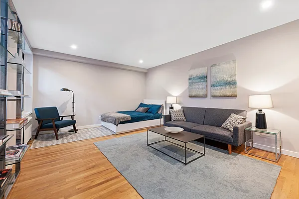 Sold by Level Group | media 5