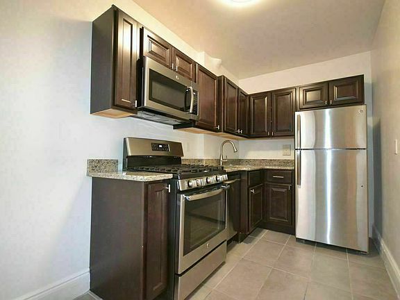 4th image of 4011 79th St APT 3B