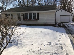 978 Pine Tree Rd, Lake Orion, MI 48362