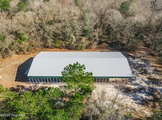 265 Country Club Dr, Wallace, NC 28466