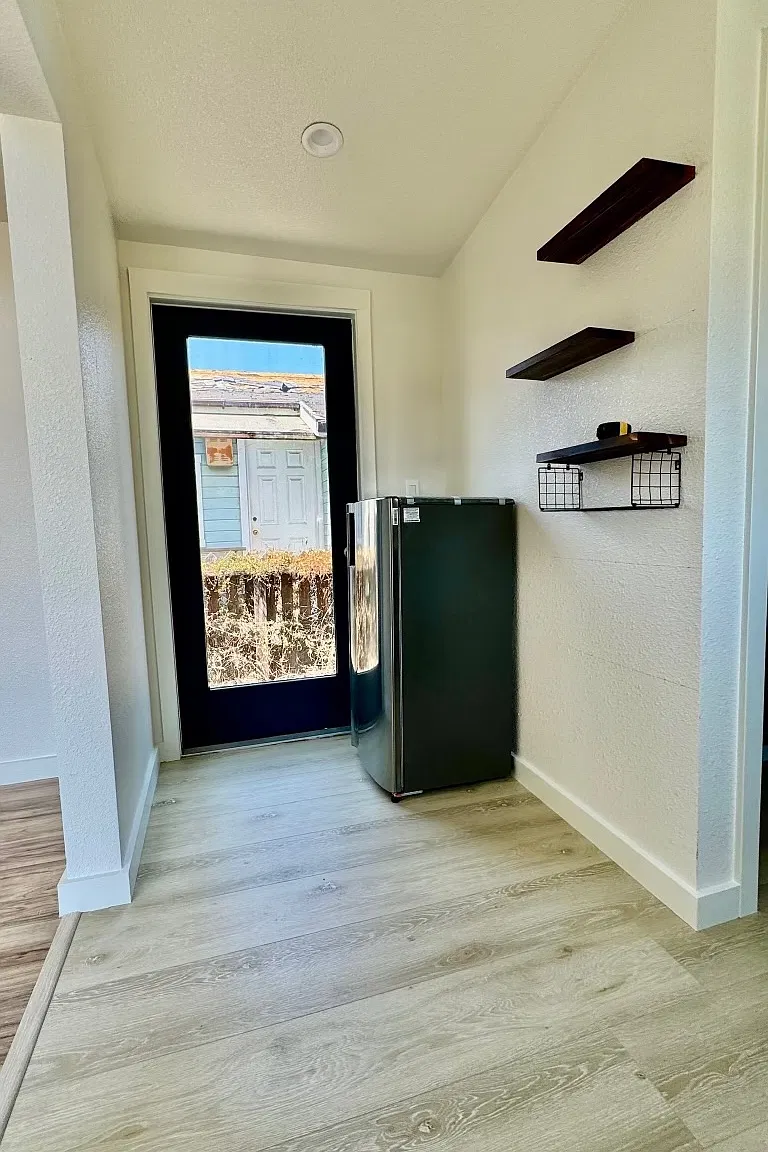 6115 Fremont St — Photo 2