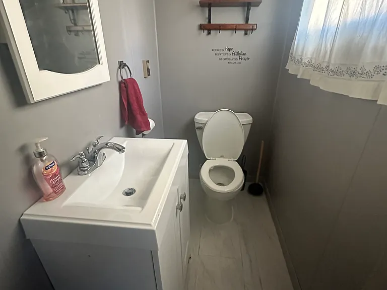 8 Eldridge Ave — Photo 3