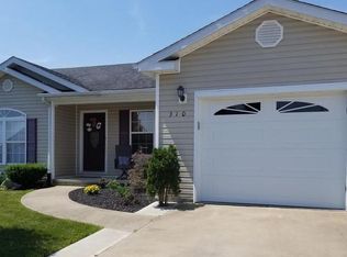 310 Village Dr, Berea, KY 40403