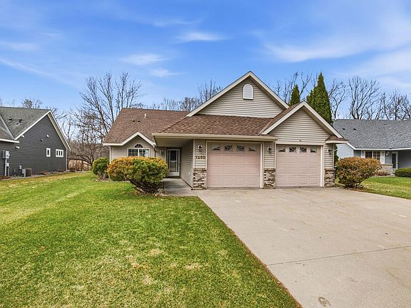2nd image of 1260 Cypress Dr