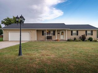 1307 Hazel St, Johnston City, IL 62951