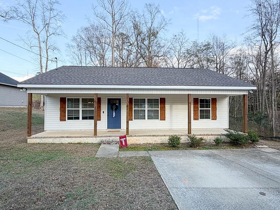 1st image of 207 Lakewood Dr