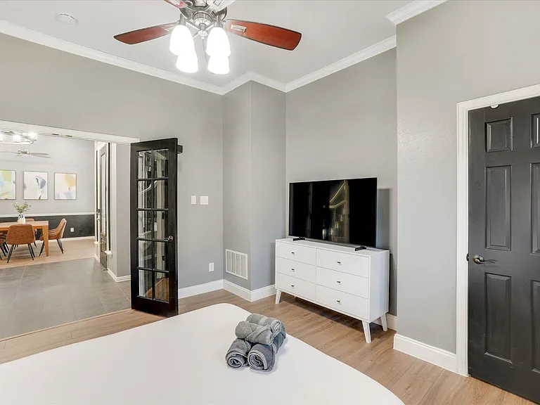 2305 Clearview Ct — Photo 33