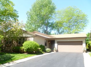 968 Kentucky Ln, Elk Grove Village, IL 60007