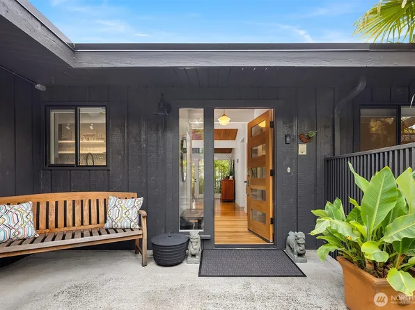 3727 77th Place SE, Mercer Island, WA 98040