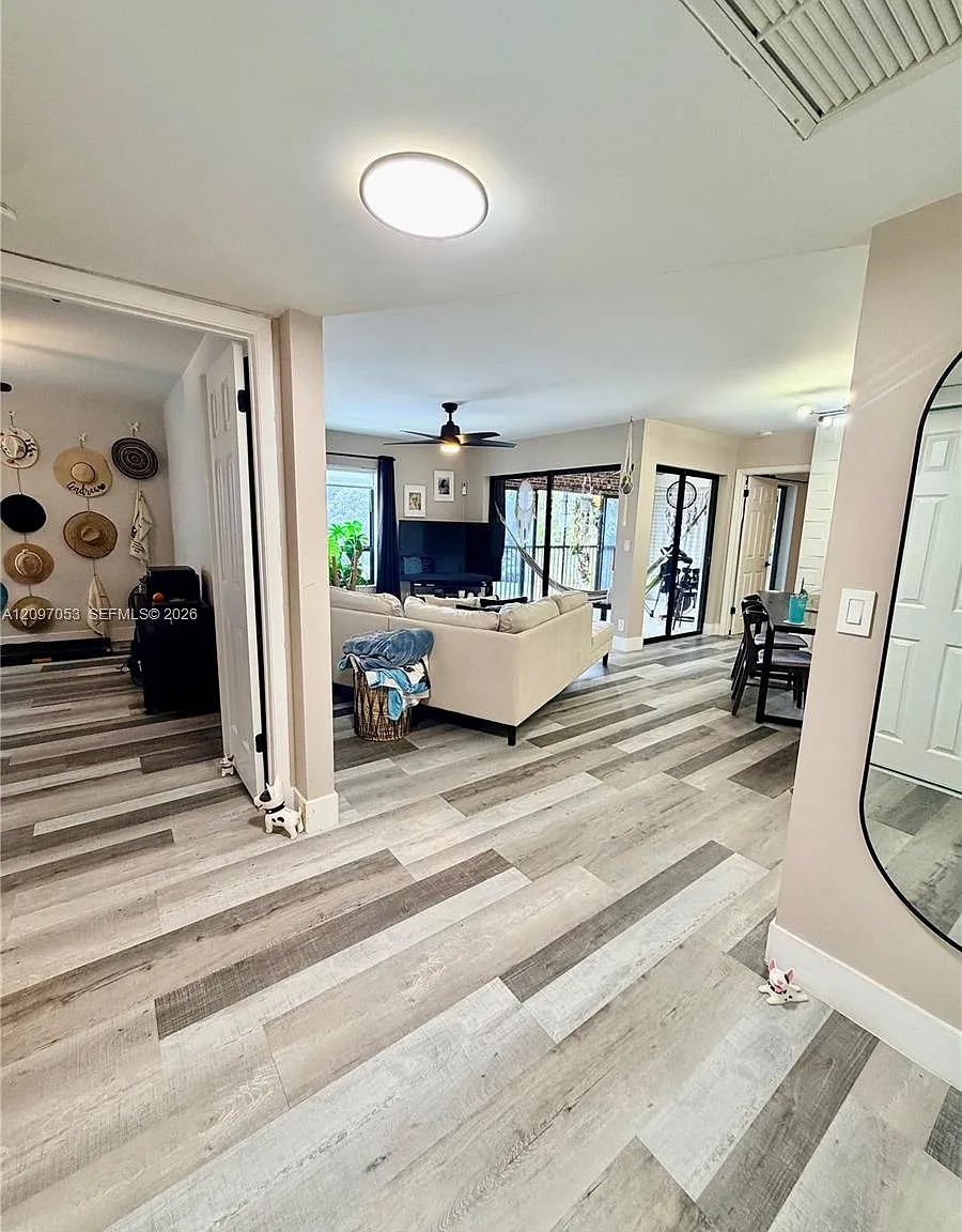 Karanda Village I-B Condo — Photo 4