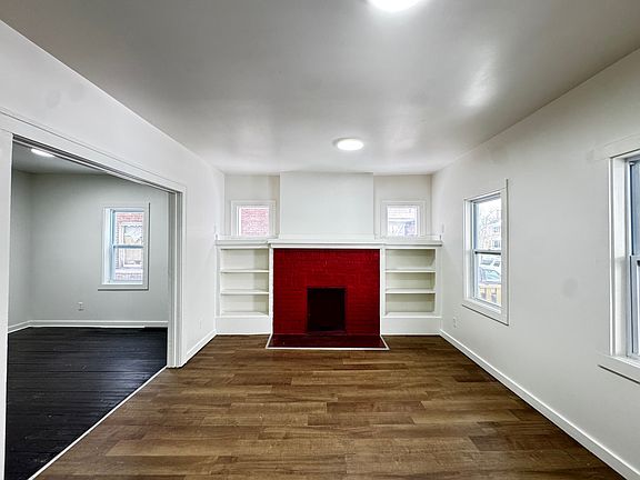 4th image of 4564 Seebaldt St #4564