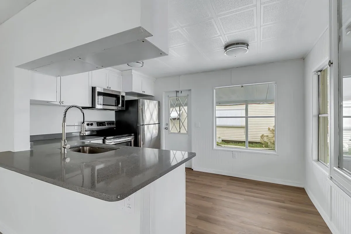 243 Tangerine Dr — Photo 4