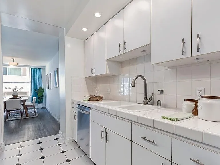 1200 N Flores St #29 — Photo 10