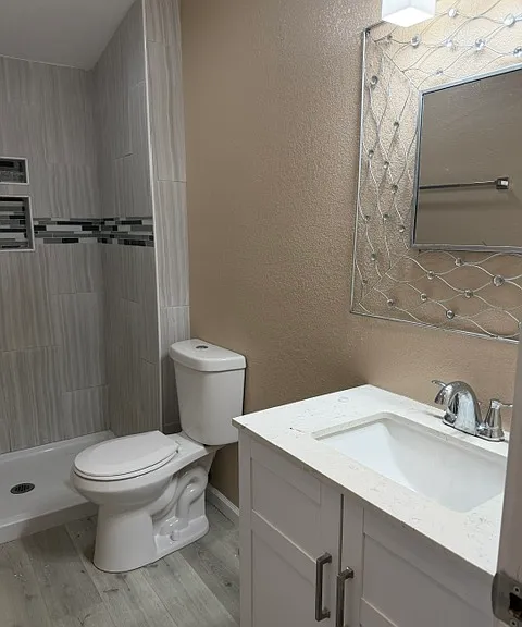 3430 E Redwood Rd — Photo 12