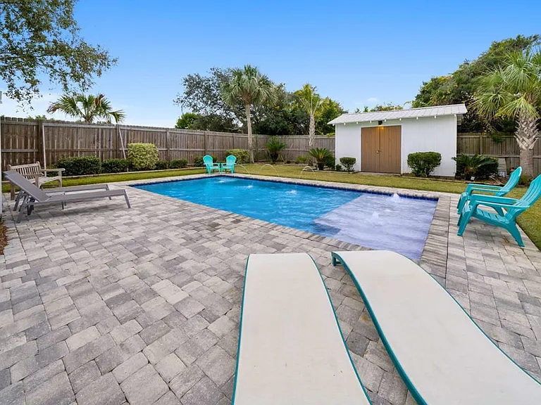 501 Dolphin St #ID1511626P — Photo 34