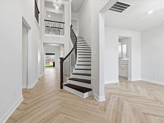 5th image of 4710 Pecos Ridge Ln