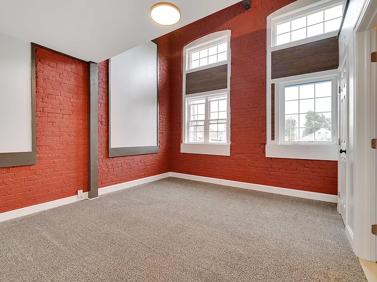 633 McKinley St #202 — Photo 10