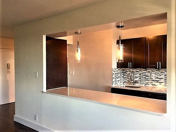 3rd image of 10440 Queens Blvd APT 3D
