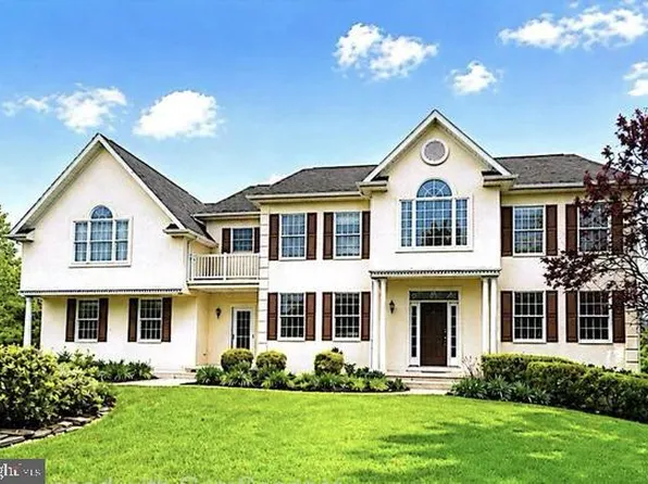 5 Aspen Dr, Ivyland, PA 18974