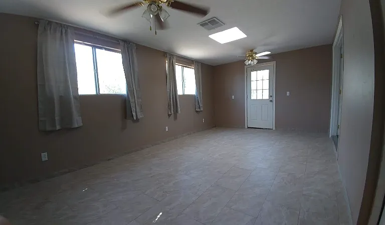 3947 E Drexel Rd — Photo 2