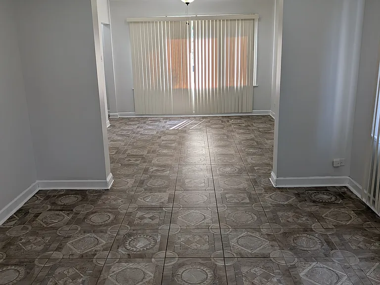 8830 Meade Ave — Photo 4
