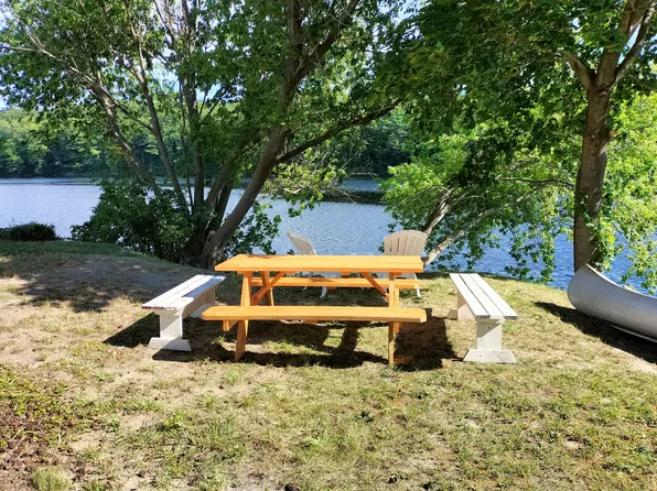 16 Water St, Fairfield, ME 04937
