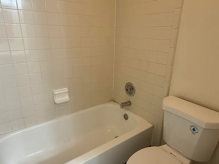 1873 Larette Dr — Photo 11