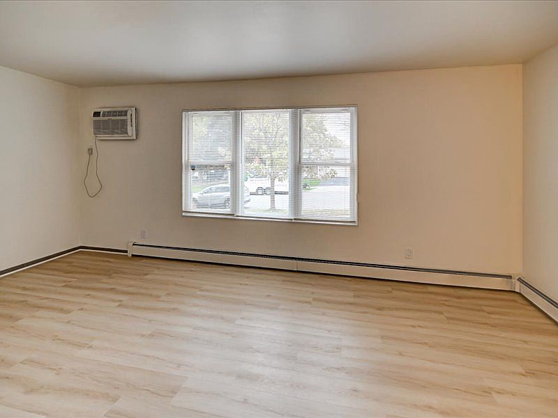 1st image of 7203 Fortune Dr Unit 4