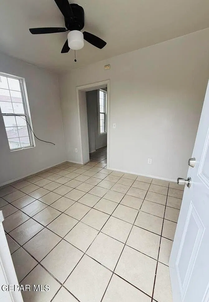 1 bed, 1.0 bath, 405 sqft, $600 — Photo 3