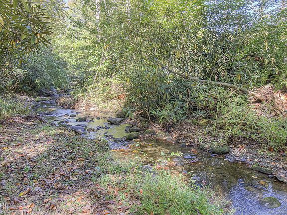 2nd image of 547 Rocky Flats Rd