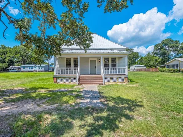 309 Iowa Ave, Lake Arthur, LA 70549
