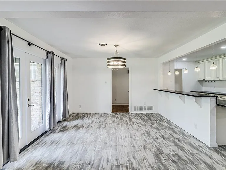 1022 Herndon St — Photo 15