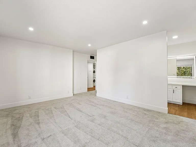 Summerwood Apartments — Photo 95