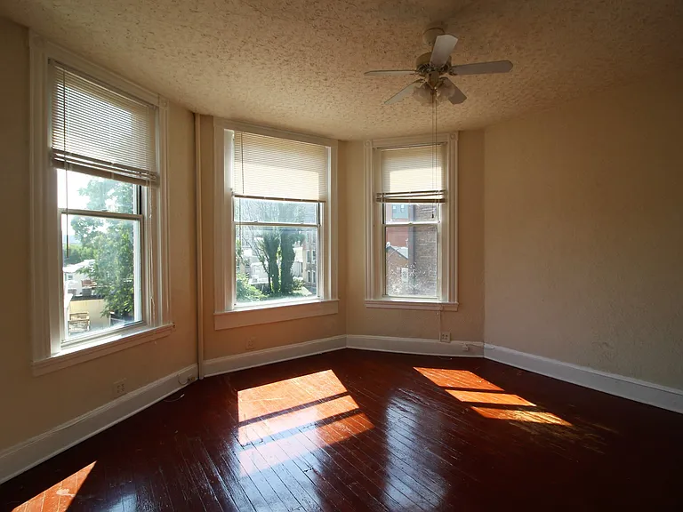 525 N. Charles St — Photo 12