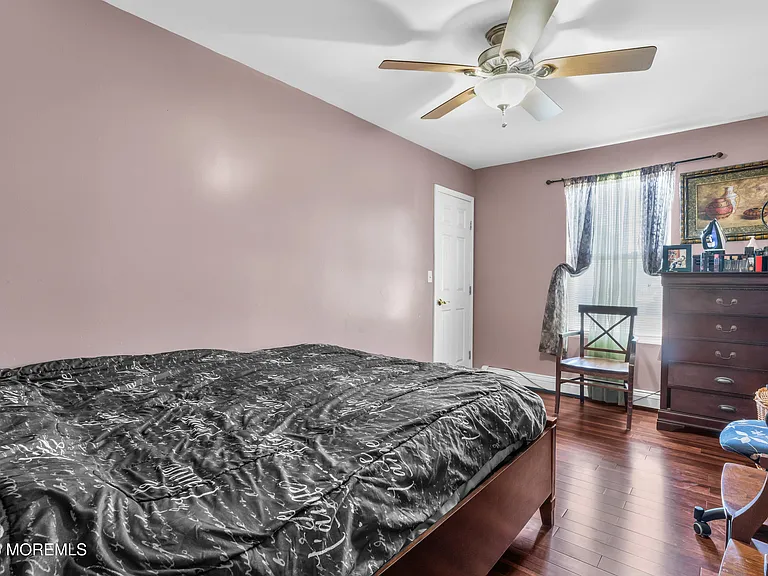 12 Jacobson St — Photo 11