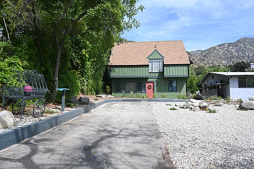 181 E Alegria Ave Photo 1