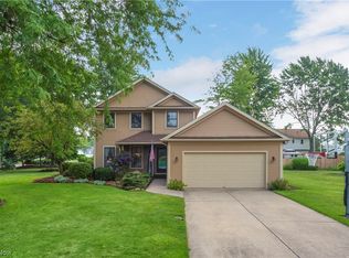 373 Seneca Ct, Avon Lake, OH 44012