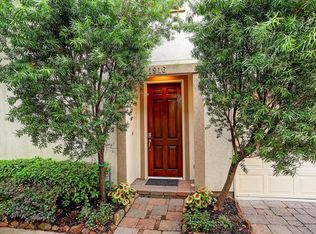 1916 Sabine St, Houston, TX 77007