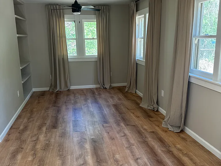 Comfort Ave — Photo 9