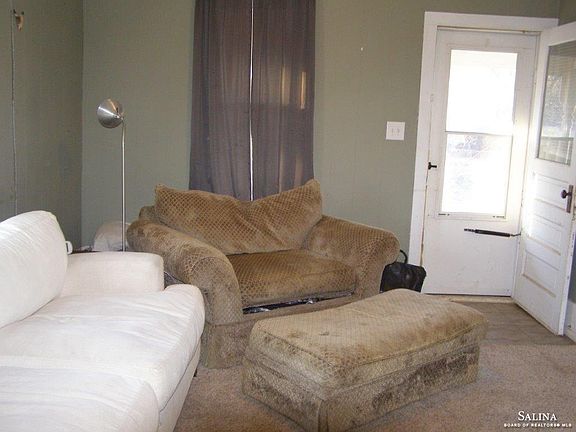 3rd image of 121 S Lincoln Ave