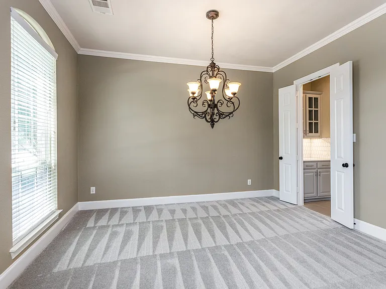 13336 Thornton Dr — Photo 21