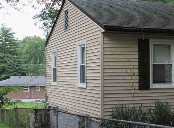 3rd image of 6704 Black Walnut Ct