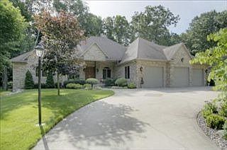 1st image of 107 Kingsbury Ct